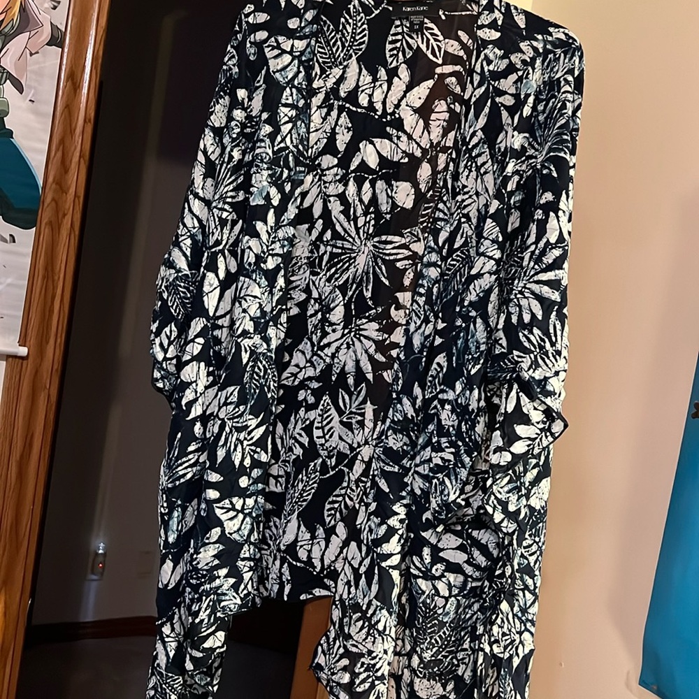 Karen Kane leafy print